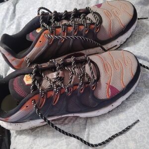 Stylish Gray and Black Women's Sneakers